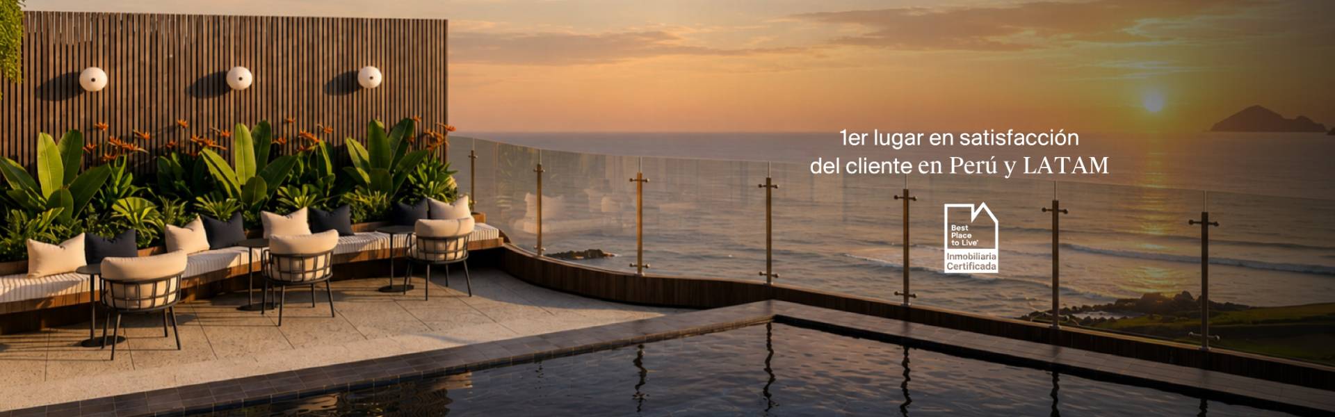 Terraza con piscina frente al mar de inmobiliaria certificada Best Place to Live en Perú y Latinoamérica.